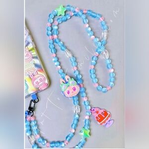 POP LAND EXCLUSIVE Jump Into Summer Thw Monsters Phone Lanyard/charm Conf.